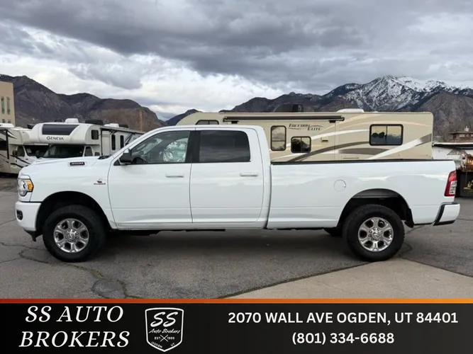 2016 RAM 3500 CREW CAB - BIG HORN PICKUP 4D 8 FT